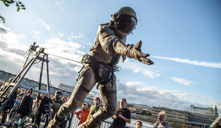 Astronaut na festivalu Za dveřmi