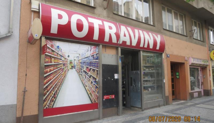 Samoobsluhu v Holešovicích si oblíbili hlodavci. Inspekce okamžitě uzavřela.