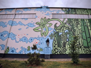 U Letiště Václava Havla vznikla jedna z největších venkovních maleb na světě.