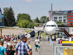 Nevytížené Letiště Václava Havla nabízí svatby i narozeninové oslavy