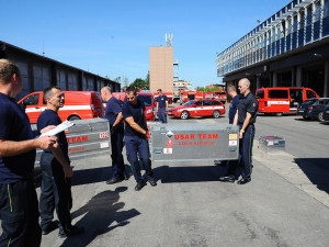 FOTO, VIDEO: Pražští hasiči dorazili do Bejrútu. Pomohou obyvatelům zničeného města