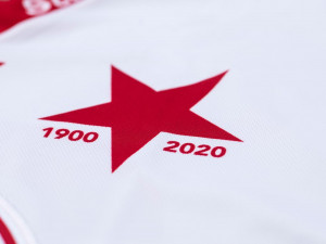 FOTO: Hokejová Slavia představuje nové logo i dresy. Nový spolumajitel sní o postupu