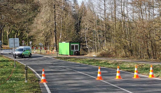 Pozor! Hraniční přechod Doubrava uzavřen