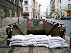 Chaos, miliardové škody i utopené soupravy. Takhle před osmnácti lety vypadalo pražské metro.