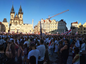 V Praze vyjadřuje solidaritu s demonstranty v Minsku tisíc lidí