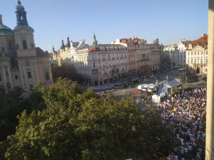 FOTO, VIDEO: Podívejte se na záběry ze setkání na podporu demonstrantů v Bělorusku