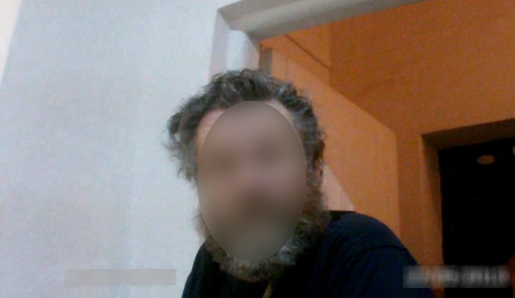 Za recepty na opiáty kasíroval peníze i alkohol. Policie si došla pro lékaře, který zneužíval své pozice.