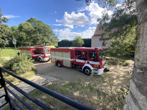 Hasiči vyprošťovali muže, který spadl z hradeb Vyšehradu