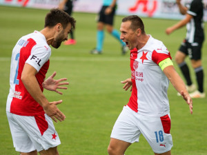 FOTO: Slavia na jihu Čech dominovala a vykročila za obhajobou. Dynamu nadělila šest branek