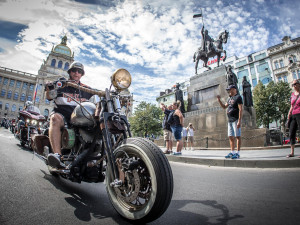 O víkendu do Prahy přijedou tisíce motorkářů. Startují Prague Harley Days