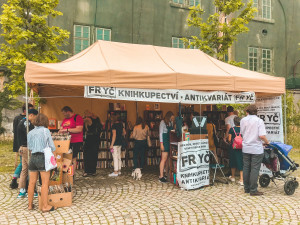 FOTO: V Kasárnech Karlín se dnes konal knižní festival Knihex. Nabídl bohatý program pro děti i dospělé
