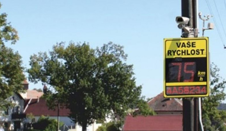 Sokolov zajistí měření rychlosti ve Starém Sedle