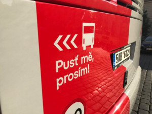 FOTO, VIDEO: Praha představila autobus s novým designem. Podívejte se na video