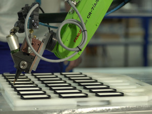 Špičkové nanomasky plzeňské firmy WPA mohou zachraňovat životy lidí po celém světě