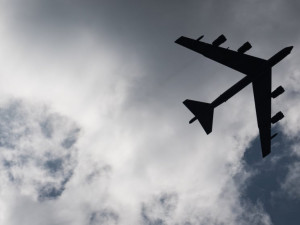 Nad Prahou přeletí americký bombardér B-52. Prý poletí velmi nízko