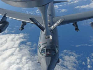 Nad Prahou přeletí americký bombardér B-52. Prý poletí velmi nízko