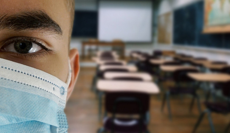 Studenti v Praze zůstanou doma. V příštím týdnu bude podle Hřiba zavedena distanční výuka