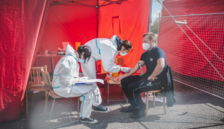 V Karlovarském kraji se otevřelo další odběrové místo na Covid-19