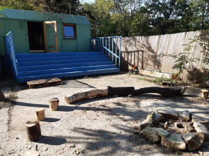 FOTO: V Praze 7 se otevřela první obecní lesní školka