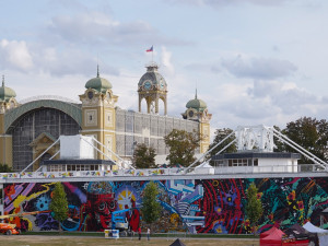 FOTO, VIDEO: Podívejte se na vznik unikátní graffiti na pražském Výstavišti