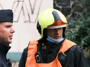 FOTO: Požár bytu v Praze 1 poškodil jeho vybavení. Škoda je více než půl milionu