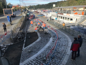 FOTO: Na pražských náplavkách se doplňují chybějící úseky koridorů pro cyklisty
