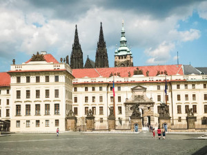 Pražský hrad i lánský zámek budou od pondělí na dva týdny uzavřeny