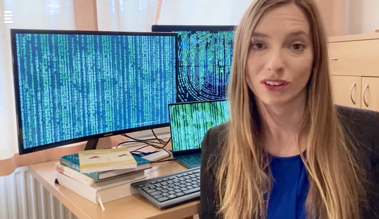 TÝDEN V PRAZE: On-line přednáška o našich datech v souvislosti se soukromím či přednáška o češtině