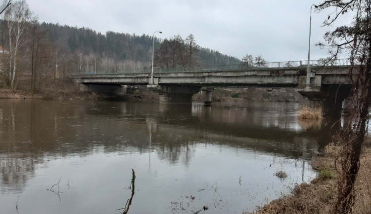 Stavba nového Dvorského mostu letos nezačne, dodavatele i cenu díla by ale radnice znát měla