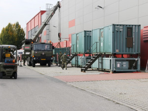 FOTO: Polní nemocnice v Letňanech bude sloužit k doléčení pacientů. Nabídne 500 lůžek