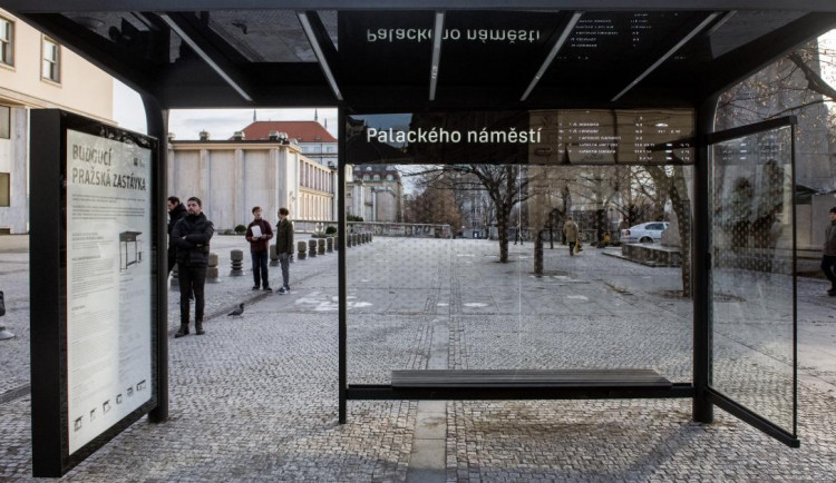 Chytré zastávky mají pomoci zatraktivnit hromadnou dopravu v Sokolově