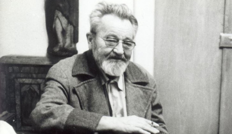 Rodák ze Smíchova bojoval s blbostí a dráždil diktatury. Jan Werich zemřel před 40 lety