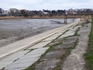 FOTO: Rybník Dolejšák na Zličíně se dočkal obnovy v celkové výši pět a půl milionu korun