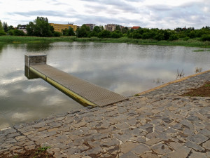 FOTO: Rybník Dolejšák na Zličíně se dočkal obnovy v celkové výši pět a půl milionu korun