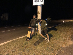 Na longboardech projeli celé Česko. Získali téměř půl miliónu korun pro malého Milánka