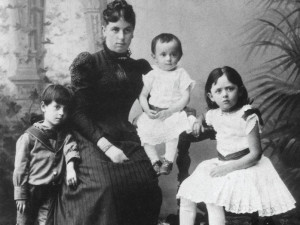 FOTO: Výstavu připomínající život Karla Čapka je možné zhlédnout i online