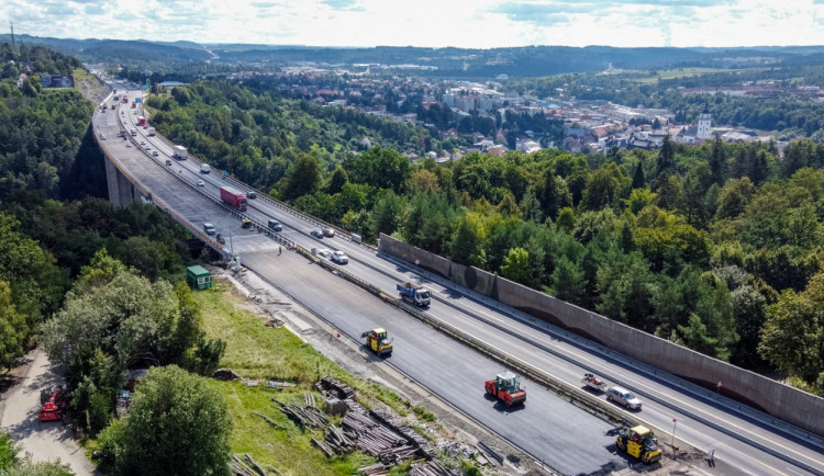 Před čtyřiceti lety byl otevřen poslední úsek dálnice D1 mezi Prahou a Brnem