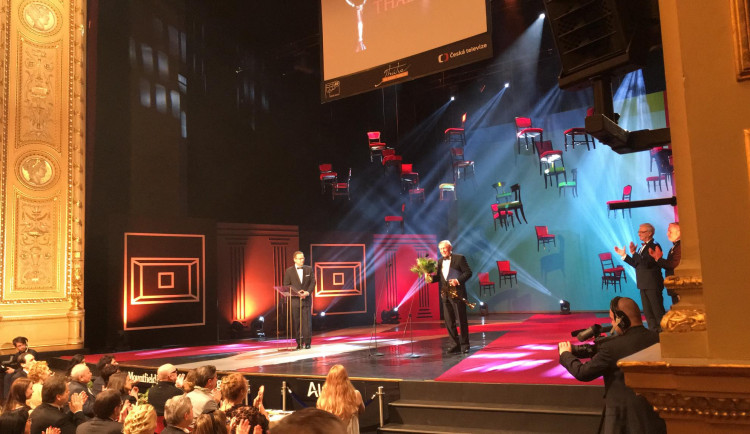 Ceny Thálie se zítra předají on-line, večer doplní reportáže s oceněnými