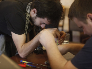 Proč je lepší věci opravovat než vyhazovat a jak fungují kazítka? Odpovídá zakladatel Opravárny Jan Charvát