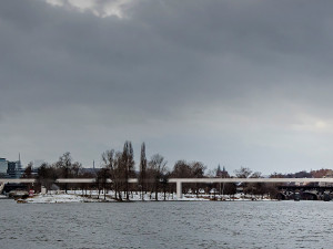FOTO: Karlín a Holešovice propojí nová lávka. Bude se jmenovat HolKa a bude měřit 285 metrůlní fáze