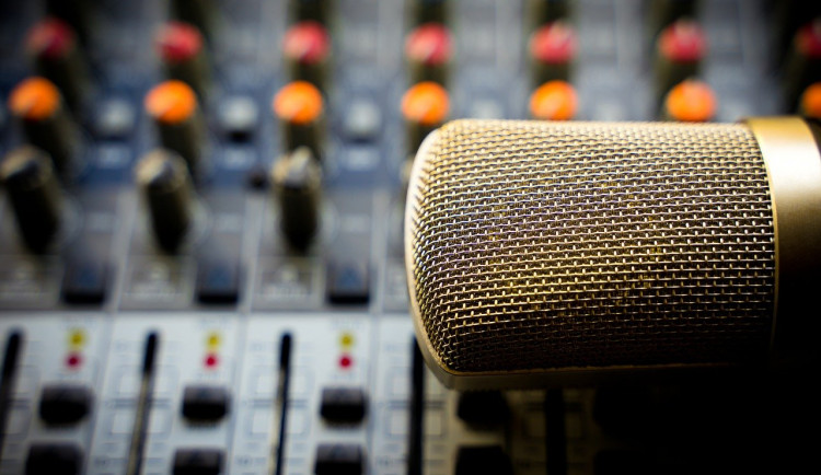 Projekt ZachraňBackstage vyzývá k pomoci lidem kreativního průmyslu, jako jsou zvukaři, technici nebo osvětlovači