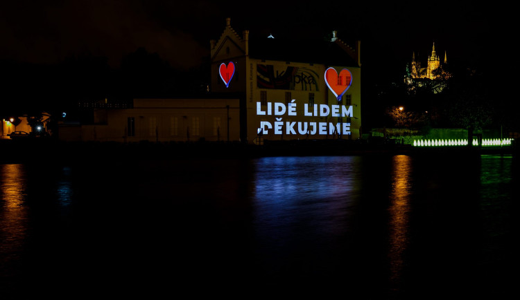 Lidé vybrali na Muzeum Kampa po požáru 340 tisíc korun