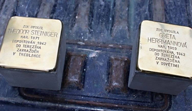 Kameny zmizelých mají už i v Sokolově