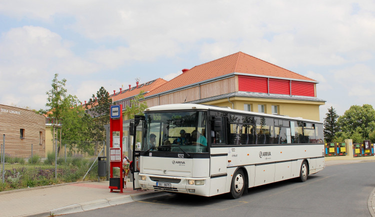 Od 18. listopadu budou obnoveny školní linky. Prvňáci a druháci se vracejí do školy