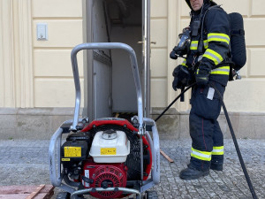 FOTO, VIDEO: Dnes dopoledne hořelo na Masarykově nádraží v Praze