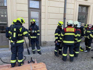 FOTO, VIDEO: Dnes dopoledne hořelo na Masarykově nádraží v Praze