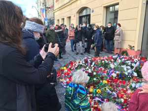 FOTO, VIDEO: Podívejte se, jak v Praze probíhají oslavy Dne boje za svobodu a demokracii