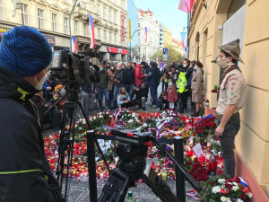 FOTO, VIDEO: Podívejte se, jak v Praze probíhají oslavy Dne boje za svobodu a demokracii