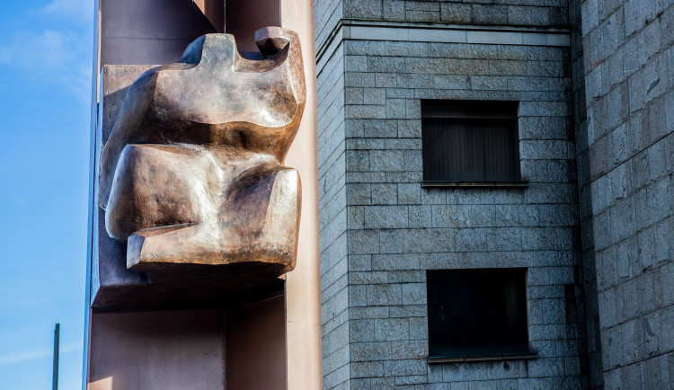 U Národního muzea byla odhalena plastika Plamen na počest Palacha