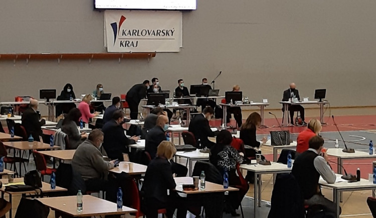 Volba nového hejtmana a vedení Karlovarského kraje se opět nekonala